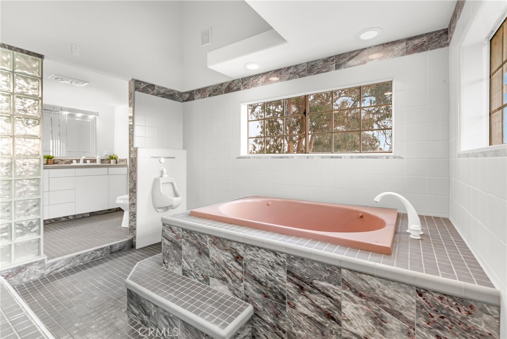 MLS #FR25263919 image #34