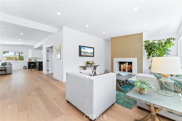 Detail Gallery Image 11 of 52 For 32862 Bluffside Dr, Dana Point,  CA 92629 - 4 Beds | 3 Baths