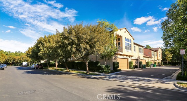 220 Kempton, Irvine CA: https://media.crmls.org/medias/a88f196b-7e92-4440-85e6-9029c07aa0f6.jpg