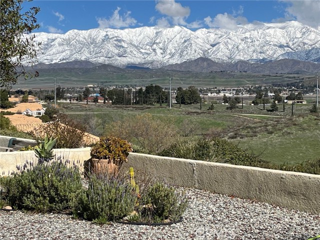 Detail Gallery Image 1 of 29 For 4871 Dove Hill Ct, Banning,  CA 92220 - 2 Beds | 2/1 Baths