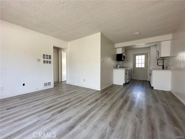 701 S Garfield Avenue, Monterey Park CA: https://media.crmls.org/medias/a8914c9b-85d8-48c3-b318-8ea33f03c441.jpg