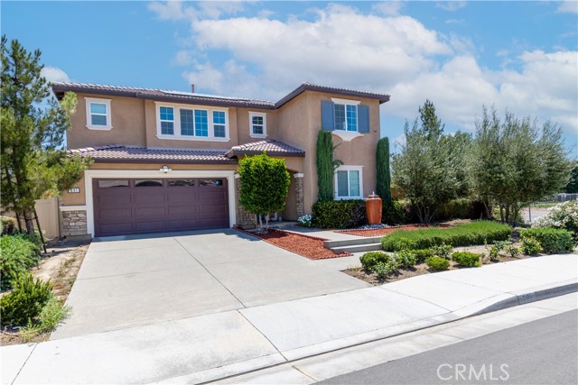 Image 2 of 39 For 691 Black Cherry Street
