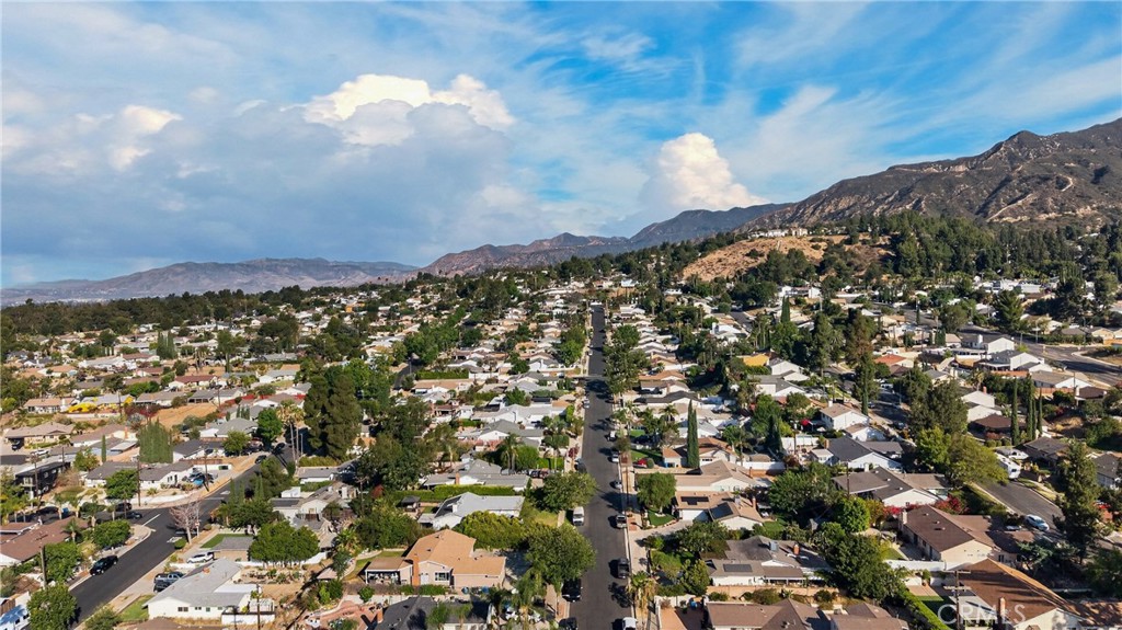 https://media.crmls.org/medias/a8928c6e-a4d3-4f38-b48d-e034244ee5c3.jpg?preset=X-Large