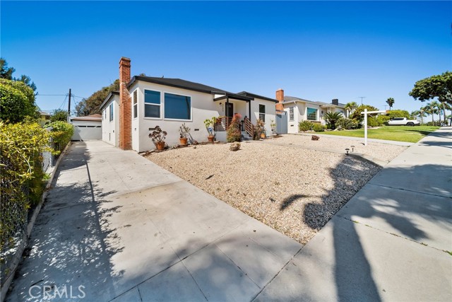Detail Gallery Image 1 of 22 For 3549 S Cochran Ave, Los Angeles,  CA 90016 - 3 Beds | 2 Baths