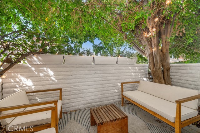 11848 Erwin Street, 5 photo 6