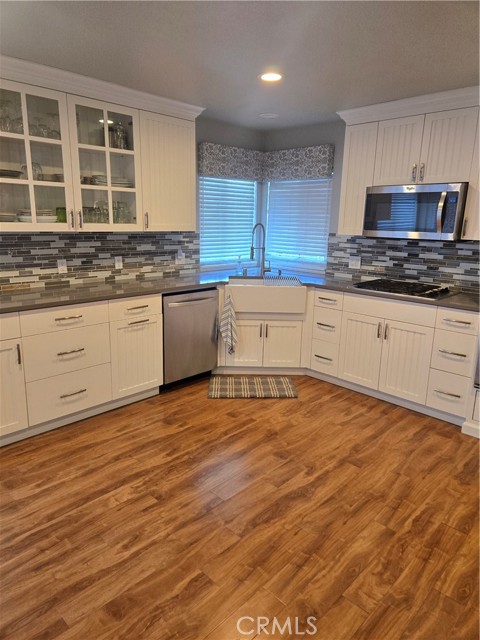 Detail Gallery Image 9 of 31 For 2059 Summit Dr, Escondido,  CA 92025 - 3 Beds | 2 Baths