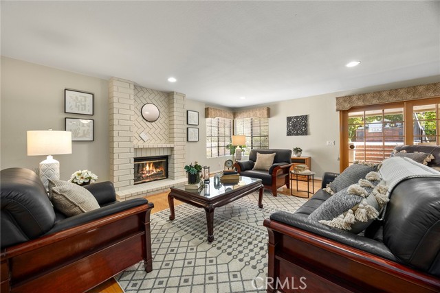 112 Morgan Ranch Road, Glendora CA: https://media.crmls.org/medias/a893a601-c3d1-4e48-80ab-0fc6f08a6cc1.jpg