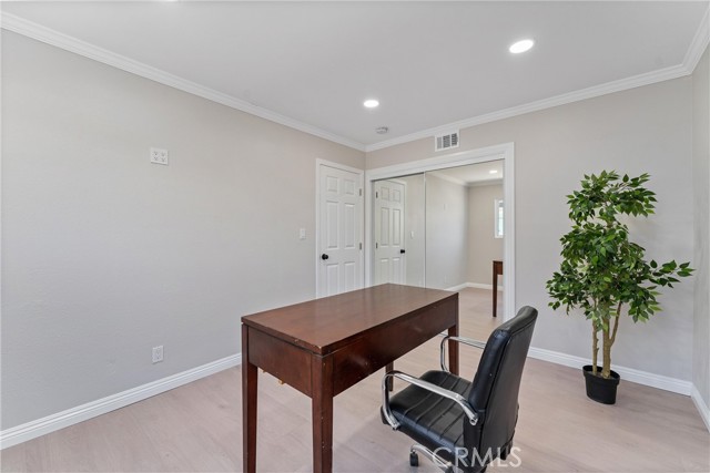 Detail Gallery Image 13 of 34 For 880 E Turmont St, Carson,  CA 90746 - 3 Beds | 2 Baths