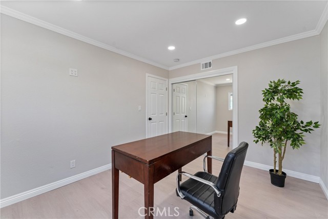 Detail Gallery Image 13 of 34 For 880 E Turmont St, Carson,  CA 90746 - 3 Beds | 2 Baths