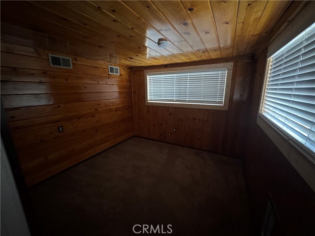 Detail Gallery Image 19 of 57 For 5180 Lone Pine Canyon, Wrightwood,  CA 92397 - 4 Beds | 2 Baths