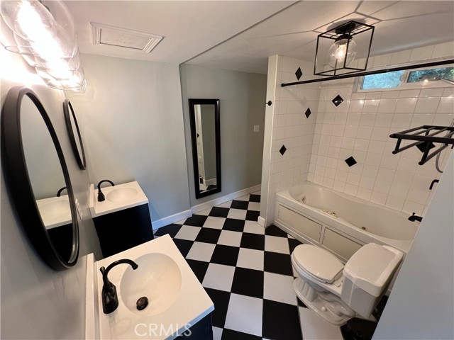 Detail Gallery Image 11 of 14 For 4073 Cedar St, Riverside,  CA 92501 - 4 Beds | 2/1 Baths