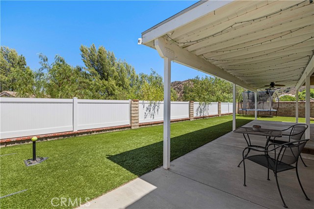 28519 Forest Meadow Place, Castaic CA: https://media.crmls.org/medias/a8946321-d870-435c-b62e-0883c0669749.jpg