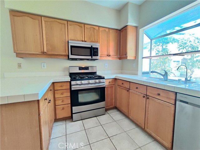 Detail Gallery Image 14 of 37 For 511 N Pageant Dr #F,  Orange,  CA 92869 - 3 Beds | 2/1 Baths