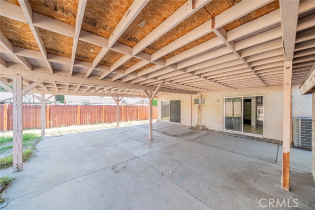Detail Gallery Image 33 of 41 For 11327 Oakwood Dr, Fontana,  CA 92337 - 3 Beds | 2/1 Baths