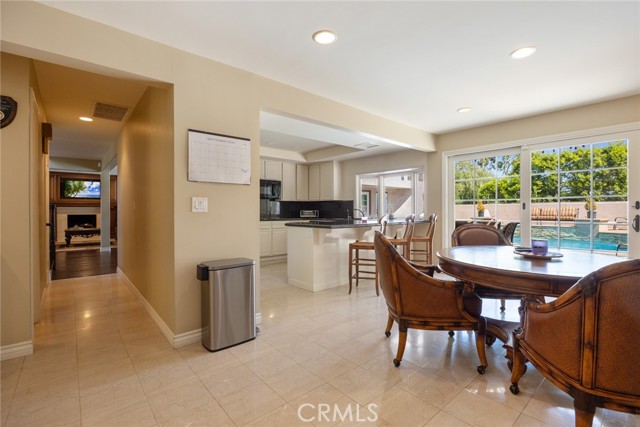 Detail Gallery Image 36 of 68 For 2030 Leeward Ln, Newport Beach,  CA 92660 - 4 Beds | 3/1 Baths