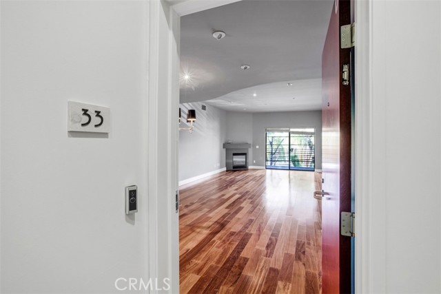 Detail Gallery Image 10 of 46 For 8788 Shoreham Dr #33,  West Hollywood,  CA 90069 - 3 Beds | 3 Baths