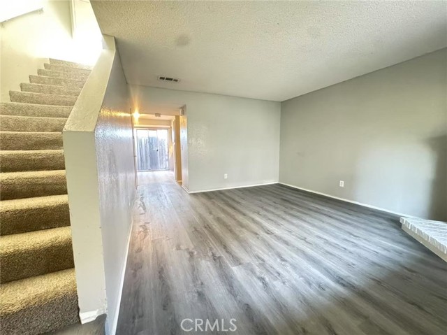 Detail Gallery Image 3 of 19 For 9100 Acacia Ave, Fontana,  CA 92335 - 2 Beds | 1/1 Baths