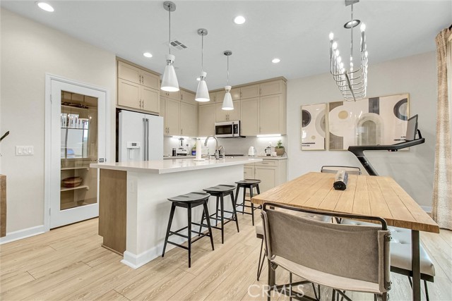 Detail Gallery Image 10 of 28 For 26149 Park Ave, Unit 52, Loma Linda,  CA 92373 - 4 Beds | 3 Baths