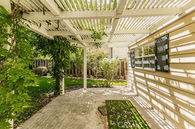 Detail Gallery Image 44 of 52 For 1094 E Monticello Cir, Fresno,  CA 93720 - 4 Beds | 2 Baths