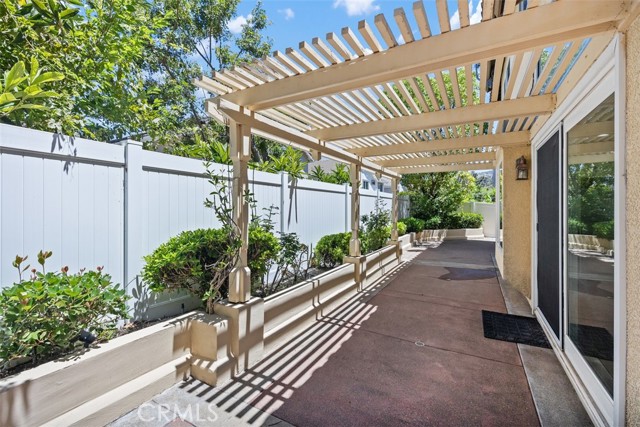 15 Havre Court, Lake Forest CA: https://media.crmls.org/medias/a8988982-f1e8-43f3-8aab-92753620e9ba.jpg