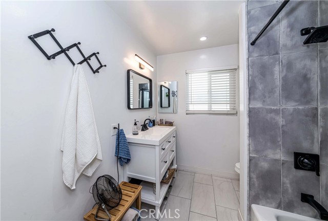 Detail Gallery Image 20 of 41 For 801 E 1st St #4,  Long Beach,  CA 90802 - 1 Beds | 1 Baths