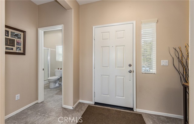 216 Colonial Drive, Calimesa CA: https://media.crmls.org/medias/a898e040-fd2a-453d-8fbe-08665fd70c67.jpg
