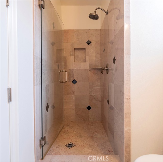 Detail Gallery Image 10 of 49 For 116 11th St, Huntington Beach,  CA 92648 - 3 Beds | 3/1 Baths