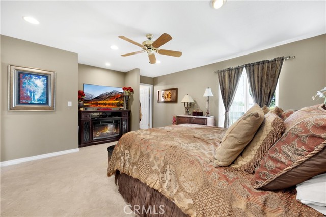 910 Huggins Avenue, Placentia CA: https://media.crmls.org/medias/a8995784-14ba-4666-a572-97f2f448d6d6.jpg