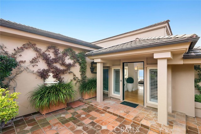 755 Pelican Drive, Laguna Beach CA: https://media.crmls.org/medias/a89961e9-990e-4bcb-a3bc-bad1acb2c180.jpg