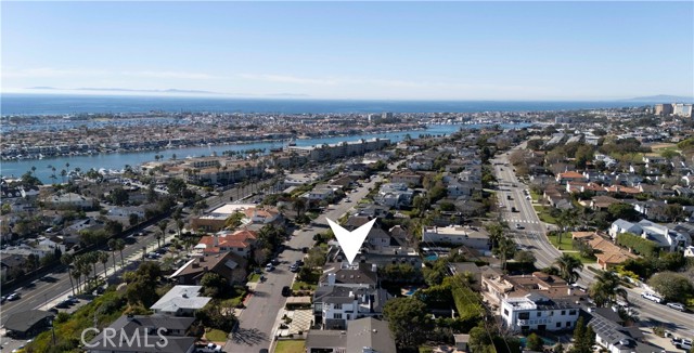 Detail Gallery Image 15 of 51 For 520 Kings, Newport Beach,  CA 92663 - 4 Beds | 4 Baths