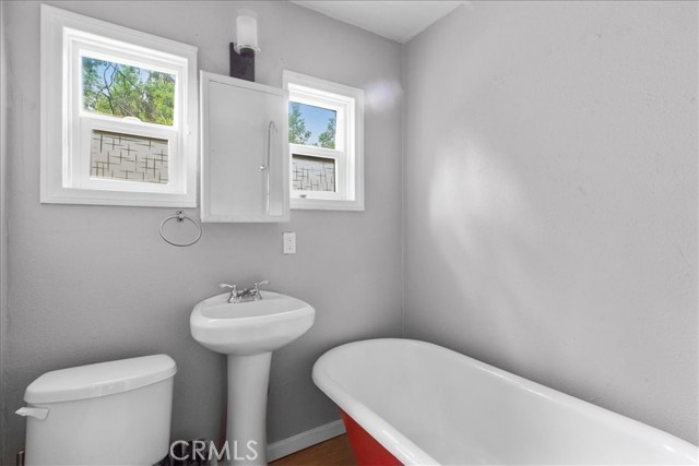 619 Rose, Twin Peaks CA: https://media.crmls.org/medias/a89a639b-835f-4843-b3af-7b2ec9158689.jpg
