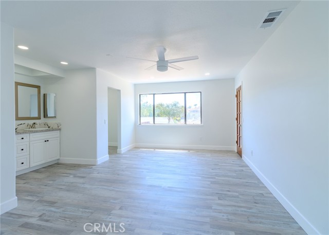 29698 Vacation Drive, Canyon Lake CA: https://media.crmls.org/medias/a89b0f38-756e-44a5-98b0-8f9247134b8c.jpg