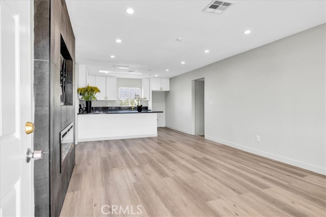 73355 Sun Valley Drive, 29 Palms CA: https://media.crmls.org/medias/a89b37ec-21ad-42e2-9dbe-ed809024e8d0.jpg