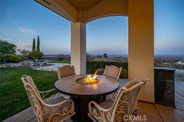 5495 Vista Serrano, Paso Robles CA: https://media.crmls.org/medias/a89bdf49-2e37-44cf-b890-f995fad1c3f8.jpg