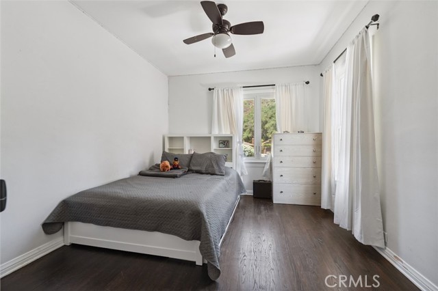2248 E Chevy Chase Drive, Glendale CA: https://media.crmls.org/medias/a89bf74f-c8ec-4017-aa58-33fbc9497b28.jpg