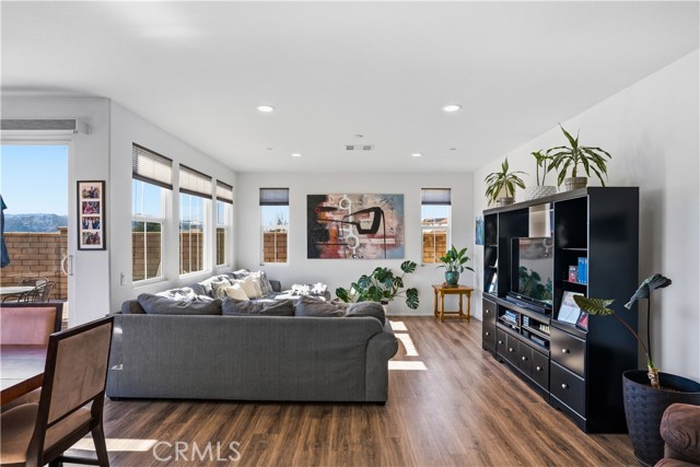 Detail Gallery Image 15 of 54 For 41489 Winterberry, Murrieta,  CA 92562 - 4 Beds | 2/1 Baths