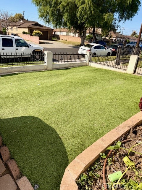 Detail Gallery Image 13 of 15 For 1537 W 205th St, Torrance,  CA 90501 - 3 Beds | 1 Baths