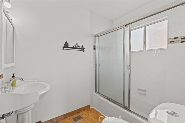 Detail Gallery Image 20 of 42 For 23755 Zuger Dr, Crestline,  CA 92325 - 3 Beds | 2 Baths