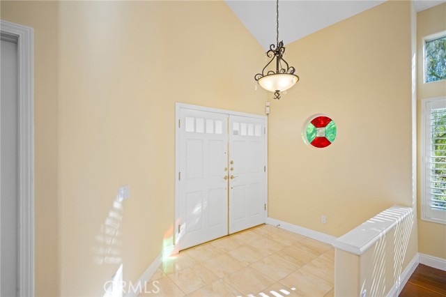 Detail Gallery Image 3 of 46 For 983 Calle Amable, Glendale,  CA 91208 - 4 Beds | 3 Baths