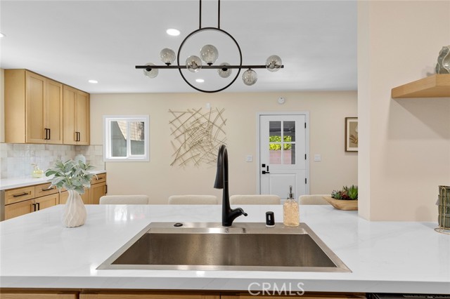11091 Ranger Drive, Los Alamitos CA: https://media.crmls.org/medias/a89e4c68-11ad-473f-80d6-f85f479e2fca.jpg