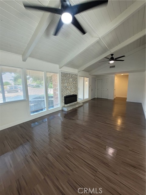 Detail Gallery Image 7 of 11 For 1620 Bette St, Merced,  CA 95341 - 5 Beds | 2 Baths