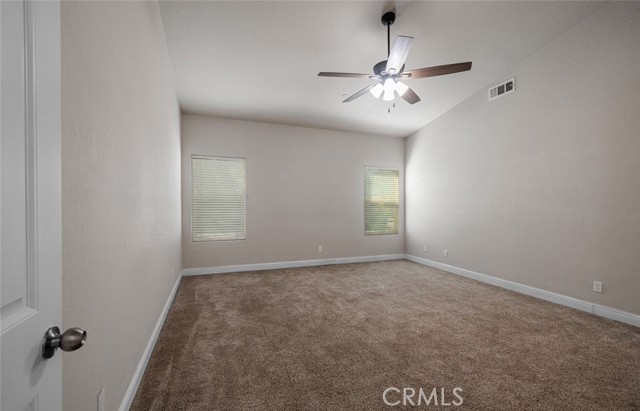 Detail Gallery Image 17 of 38 For 2027 W Babcock, Visalia,  CA 93291 - 4 Beds | 2/1 Baths