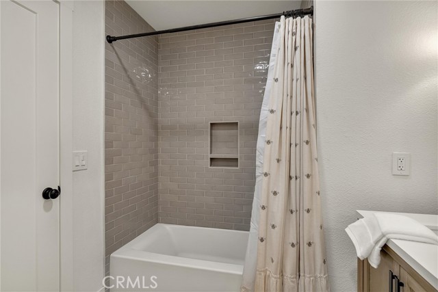 Detail Gallery Image 26 of 68 For 940 Dias, Chico,  CA 95926 - 4 Beds | 2 Baths