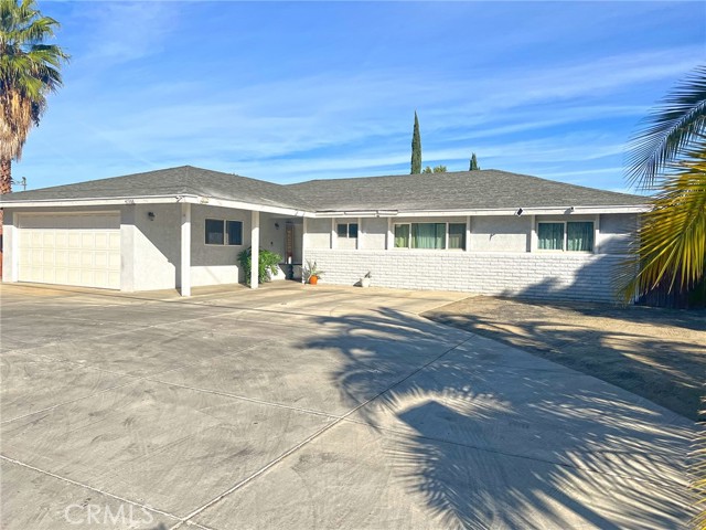 Detail Gallery Image 1 of 26 For 40966 Mayberry Ave, Hemet,  CA 92544 - 4 Beds | 2 Baths