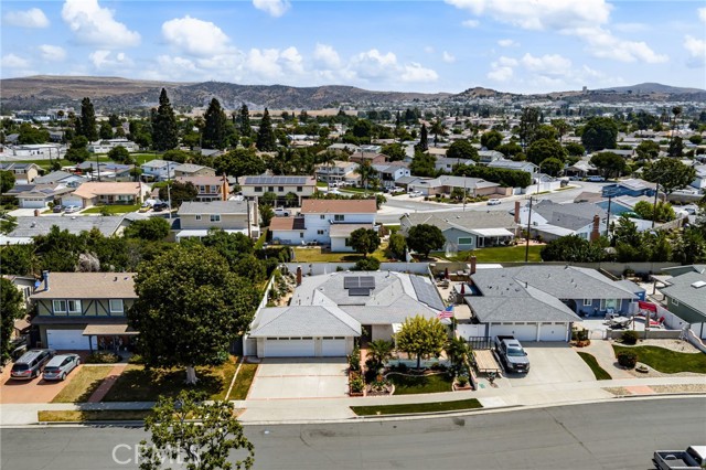 651 Lemke Drive, Placentia CA: https://media.crmls.org/medias/a89fbecc-5ced-49b2-a5db-2ddd62a2338e.jpg