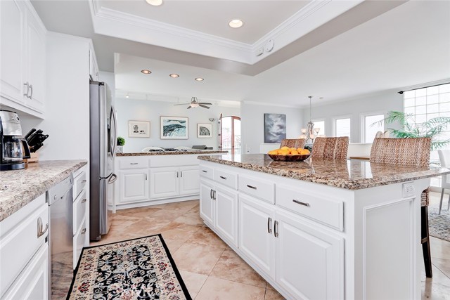 469 27th Street, Manhattan Beach, California 90266, 3 Bedrooms Bedrooms, ,3 BathroomsBathrooms,Residential,Sold,27th,SB22088434