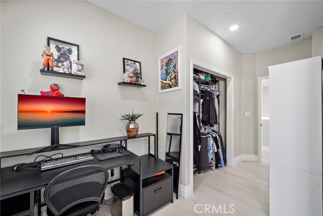 Detail Gallery Image 32 of 56 For 7135 Ashley Dr, Huntington Beach,  CA 92648 - 5 Beds | 3 Baths