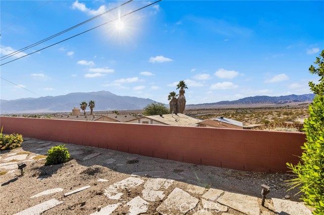Detail Gallery Image 16 of 47 For 9095 Calle Barranca, Desert Hot Springs,  CA 92240 - 3 Beds | 2 Baths