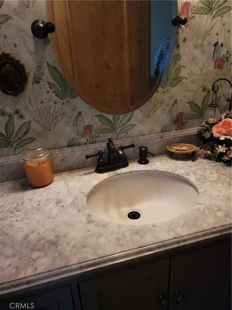 https://media.crmls.org/medias/a8a13d3f-6896-4324-8720-4c90b70dcf31.jpg?preset=X-Large