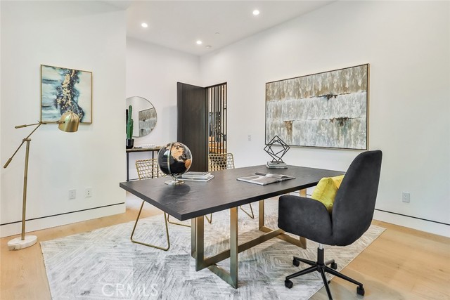 22930 Dolorosa Street, Woodland Hills CA: https://media.crmls.org/medias/a8a1a7d7-451e-48eb-ac4c-3b2248ea9e9e.jpg